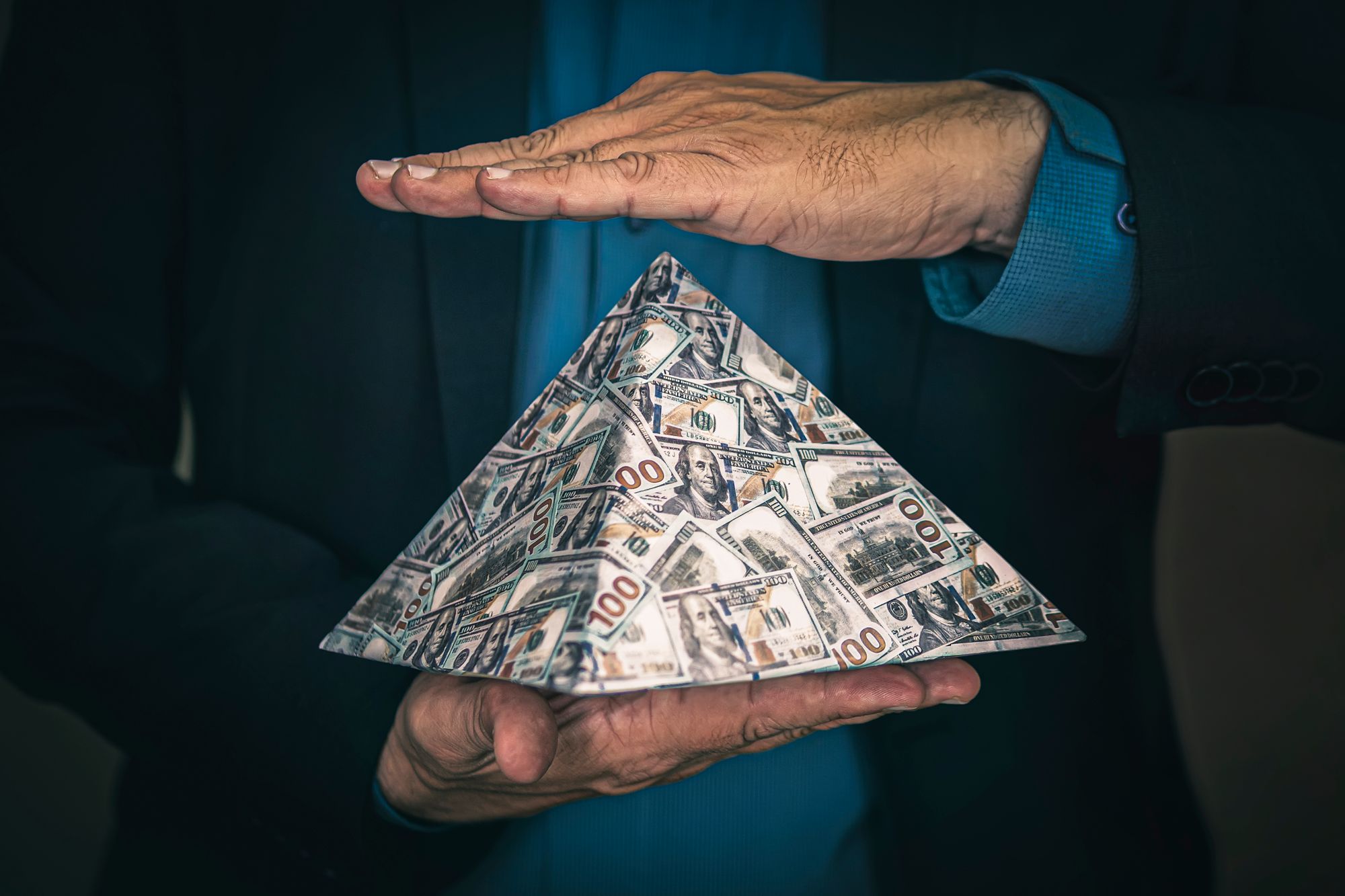Ohio Man Runs a Crypto Ponzi Scheme, Gets Accused by CFTC