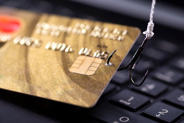 Fraudulent Blur Airdrop Websites Steal $300K